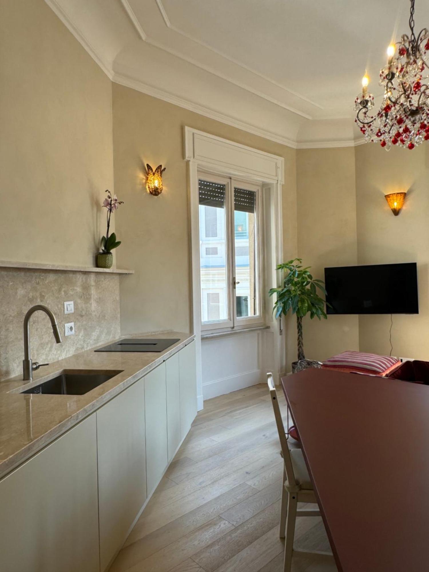 Appartamento Elegante Con Terrazzo Roma